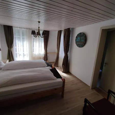 Restaurant Jungfrau فندق