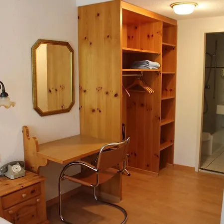 Restaurant Jungfrau فندق